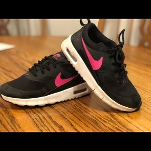 Girls Nike Air Max